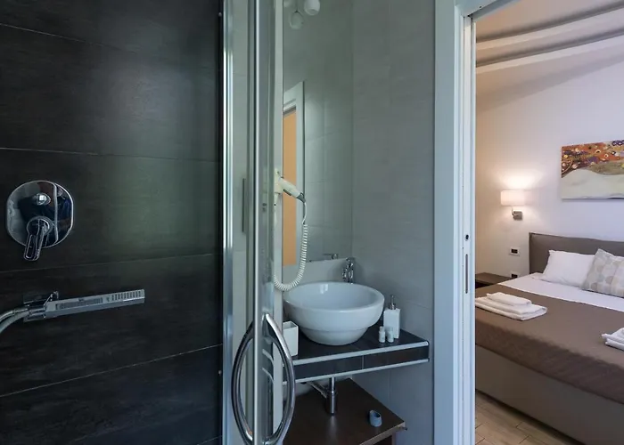 Maison Maneli 4*
